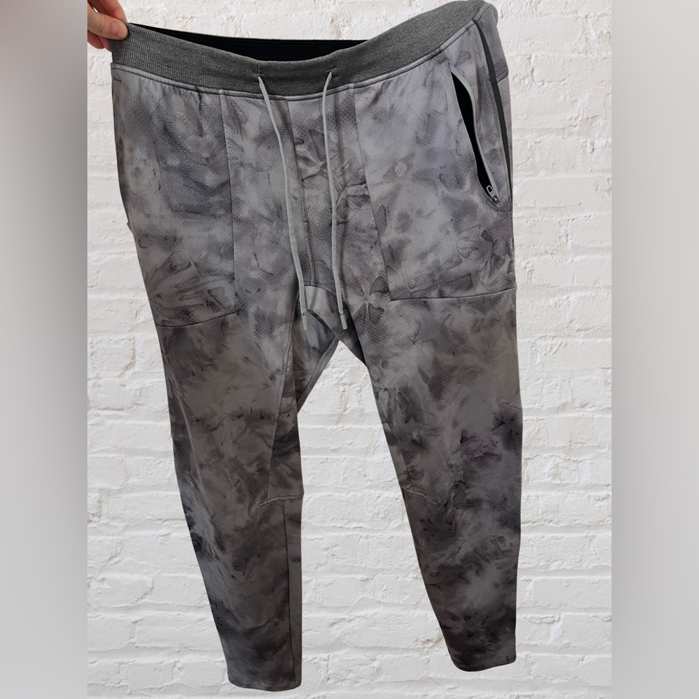 lululemon textured tech pant